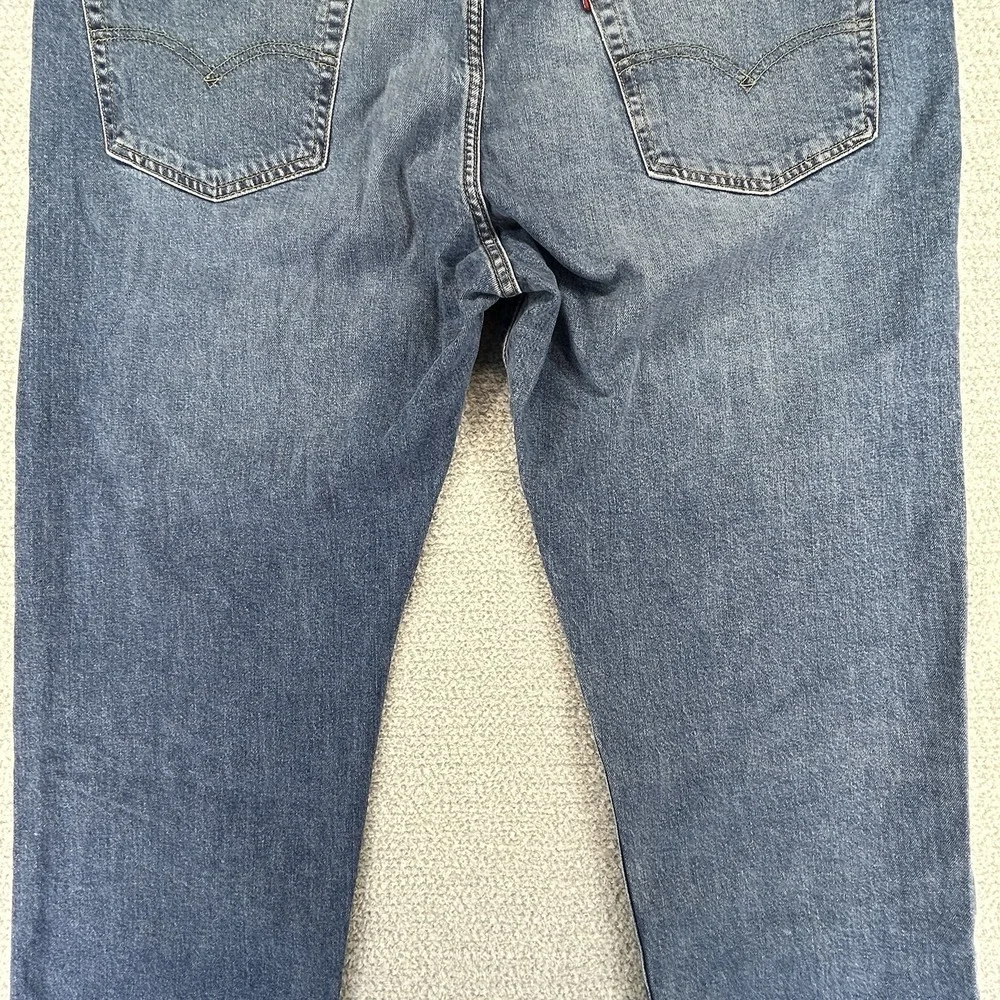 Levi's Jeans Mens 42x32 (42x31) 502 Premium Tapered Medium Wash Casual‎ Denim